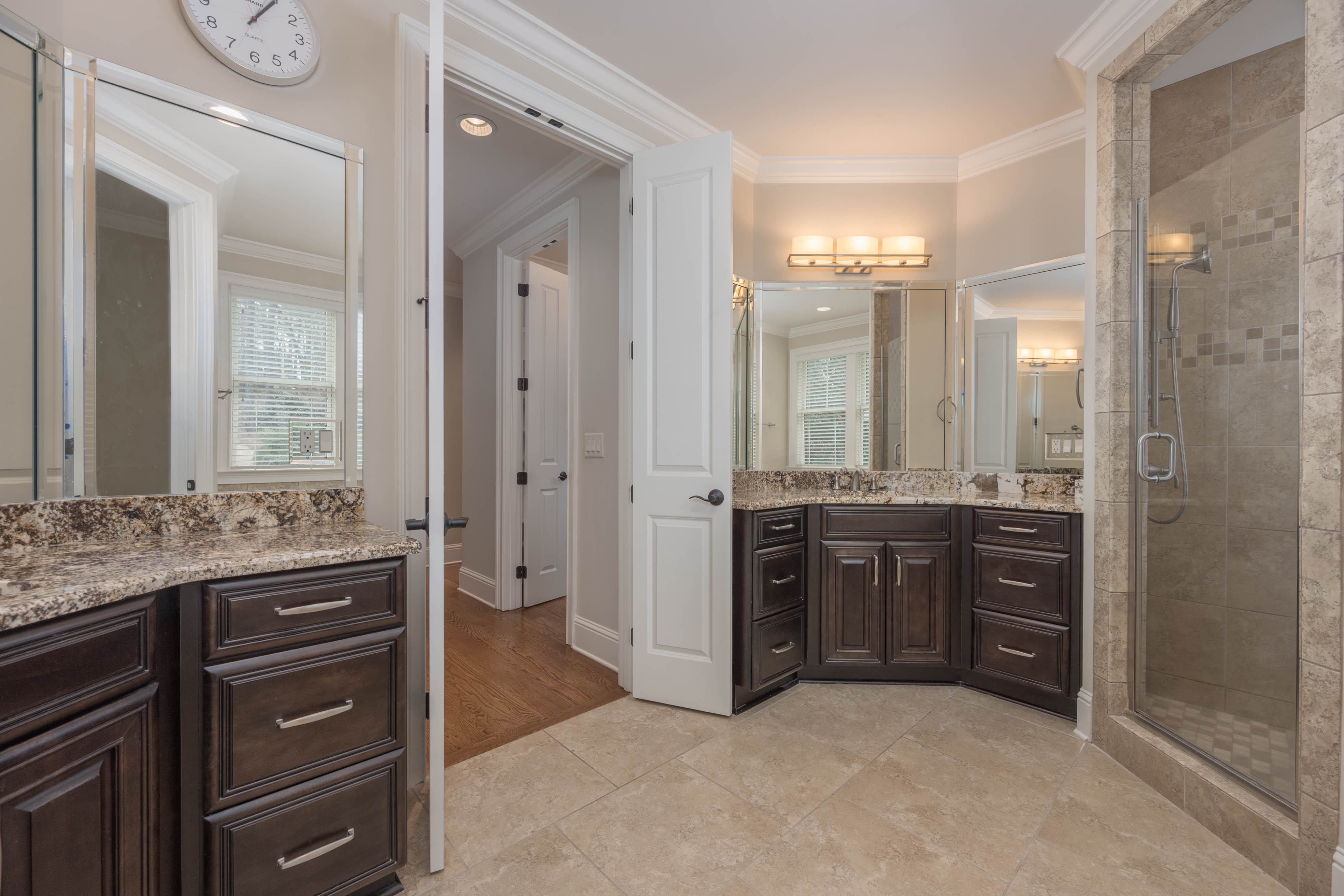 1121 Crackers Neck Road image 28